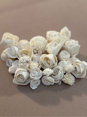 MINI Sola Wood Flowers - Small - Set of 28 - boho hippie Decor wedding party